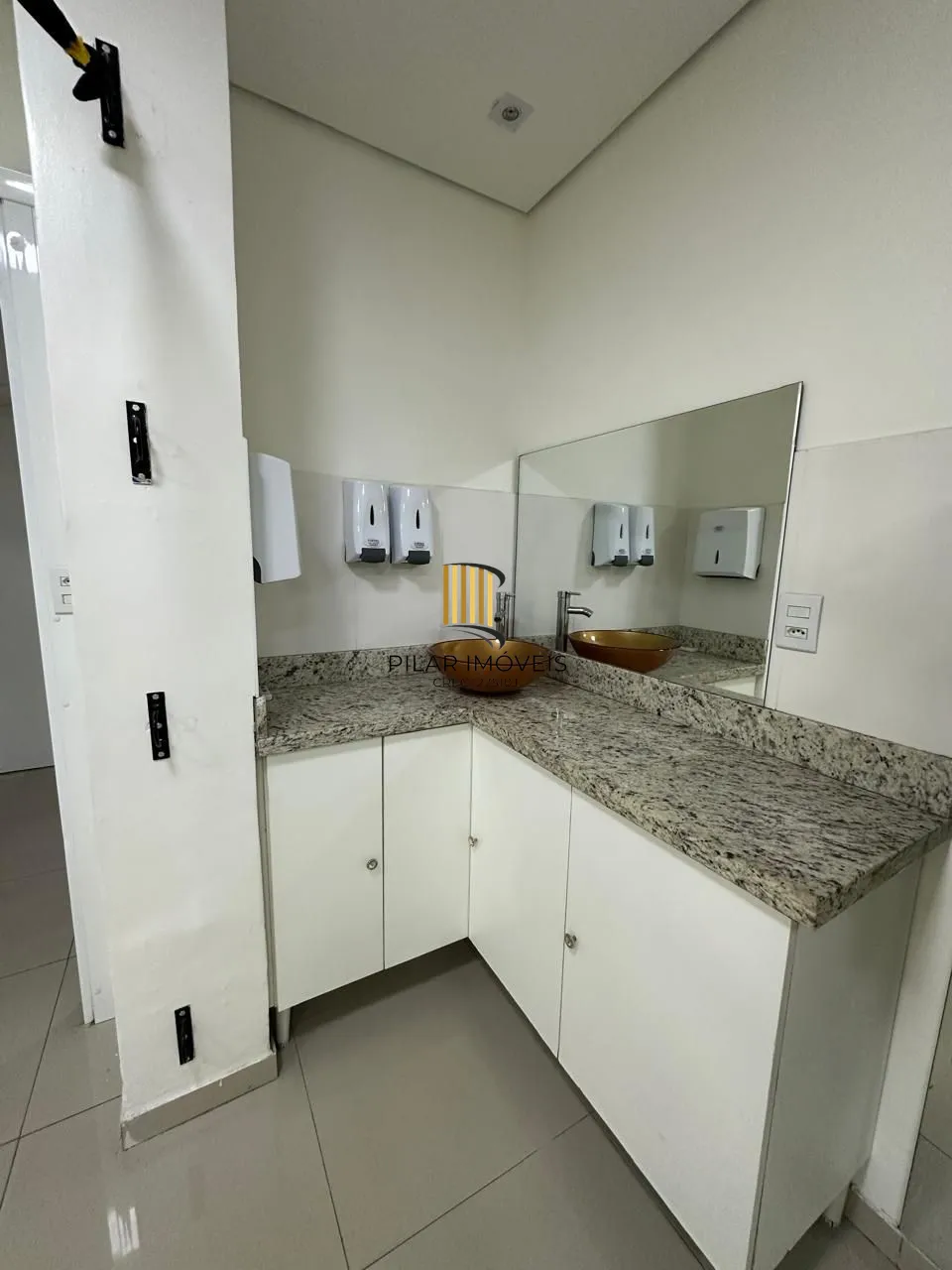 sala comercial completa