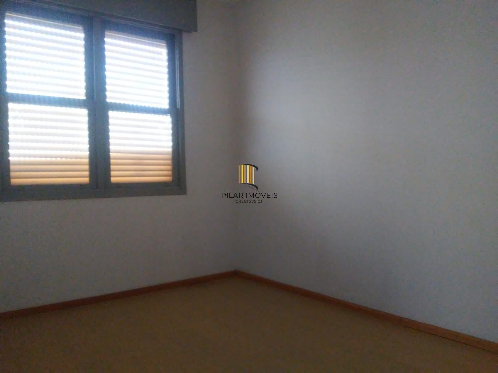 Apartamento dois dormitórios, ensolarado