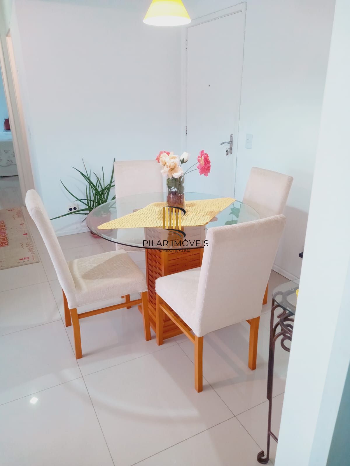 Apartamento diferenciado, dois dormitórios - Estacionamento