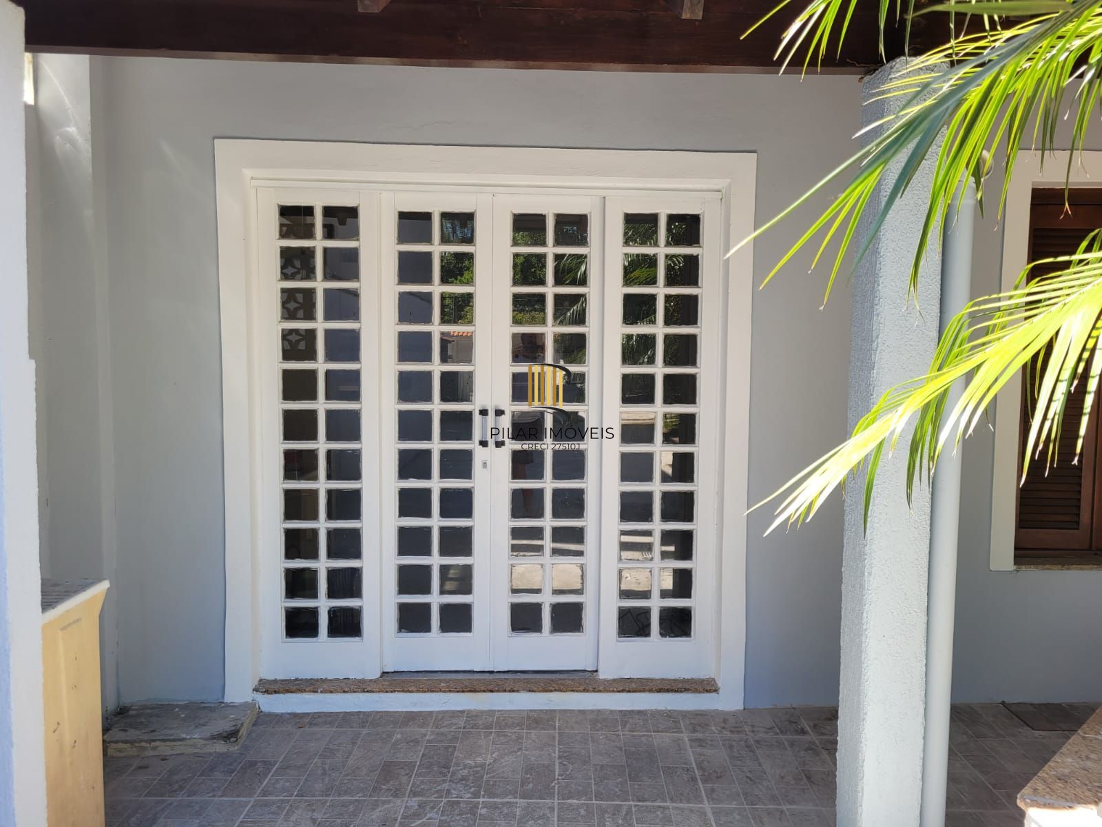 Casa no bairro Ipanema com 291 m² de área privativa e 8 garagens