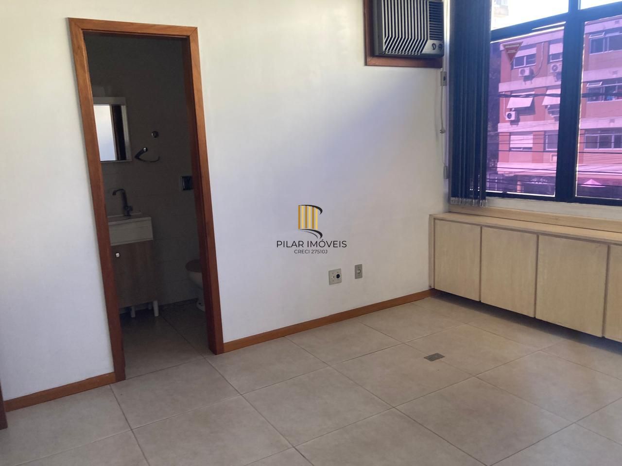 Conjunto de Salas na Rua Érico Veríssimo