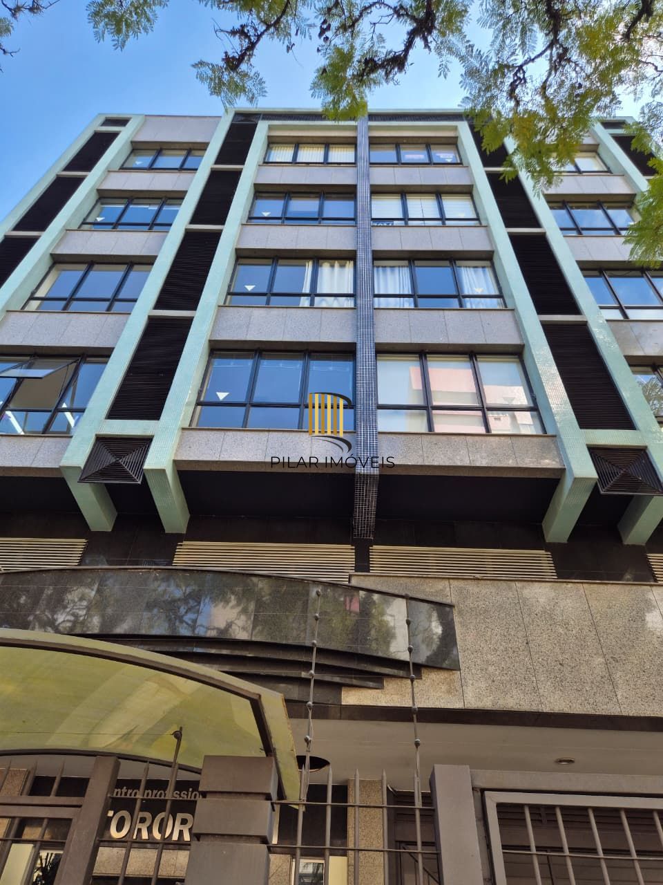 Sala comercial desocupada - Pilar Imóveis