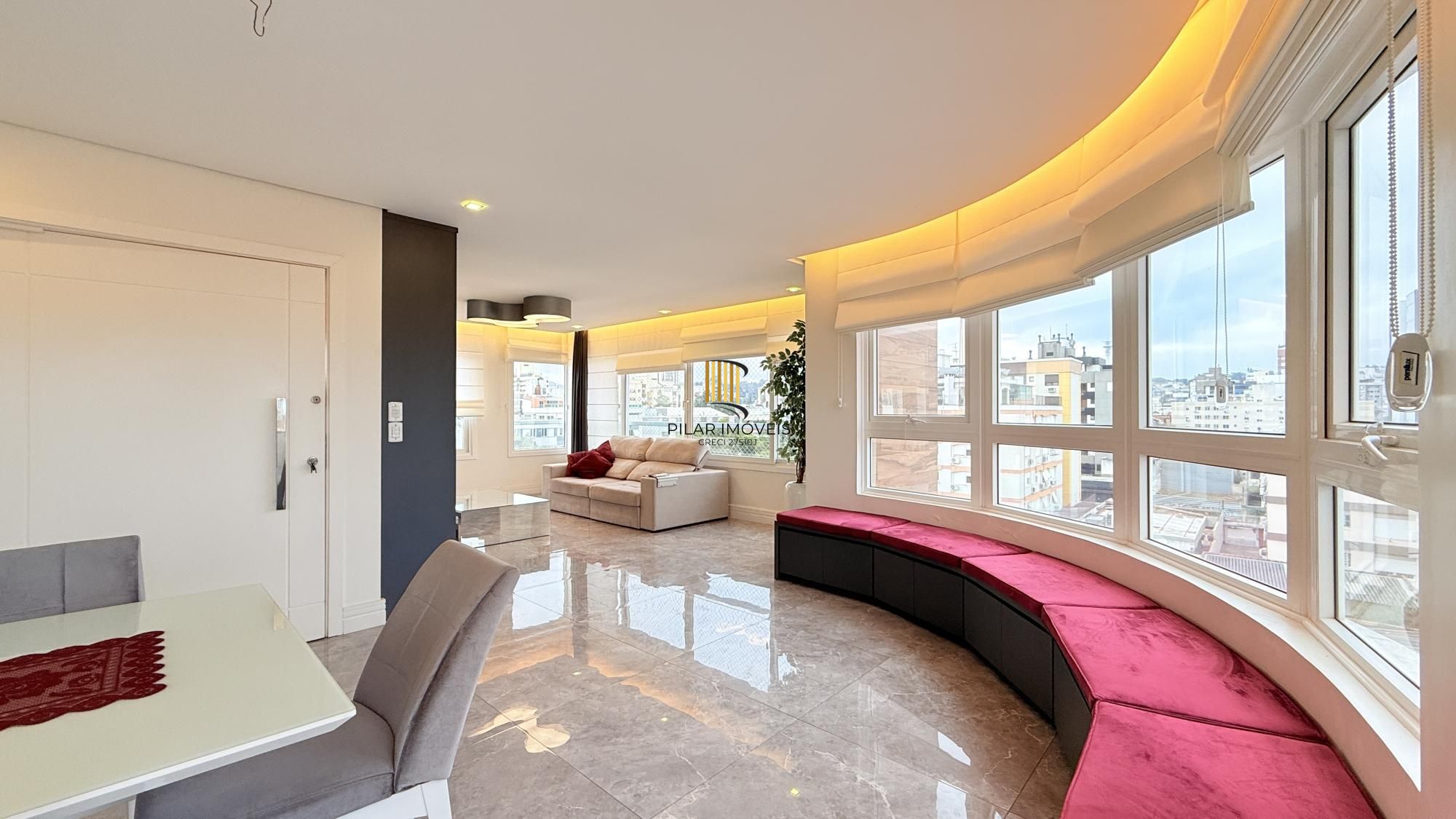 Excelente apartamento amplo com 2 dormitórios, 2 suítes mais dependência de empregada ou gabinete ou 3º dormitório