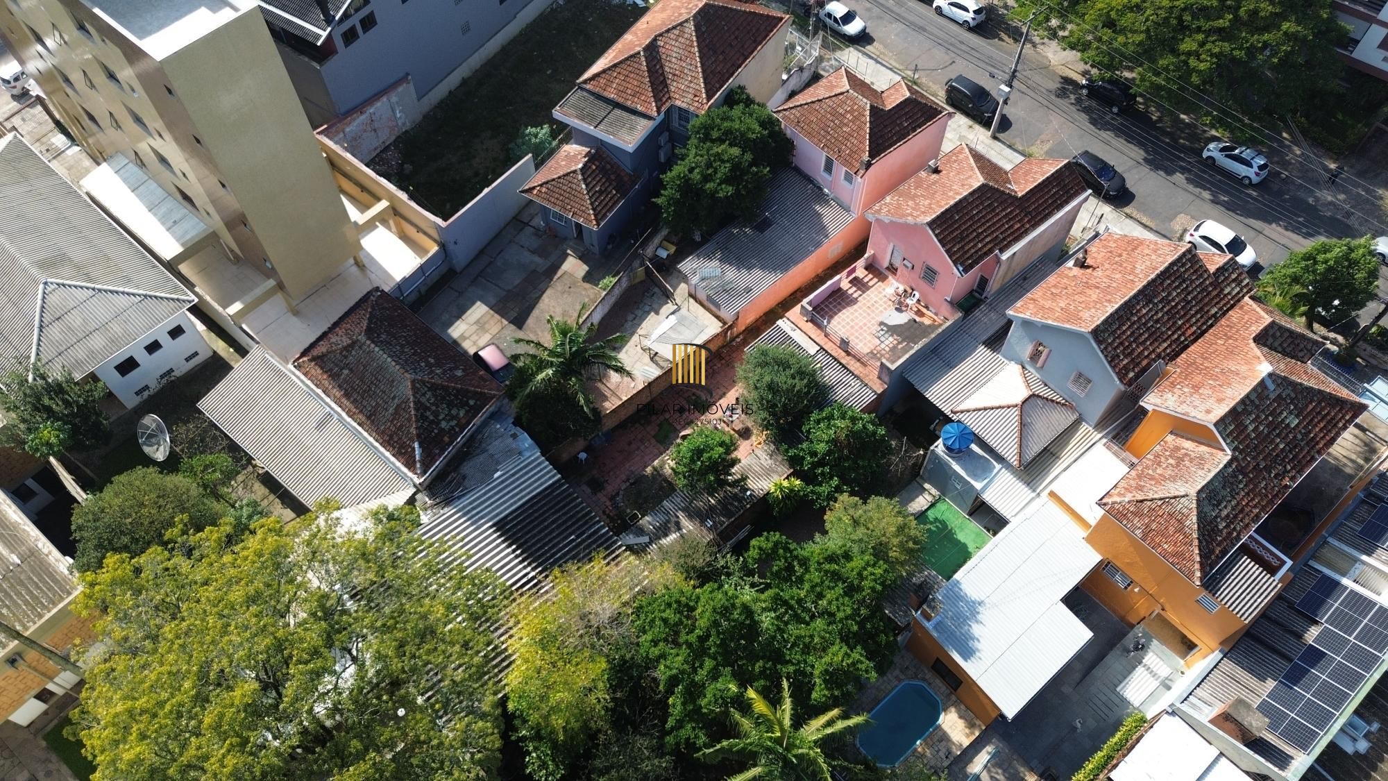 Casa/terreno na Rua Oscar Bittencourt
