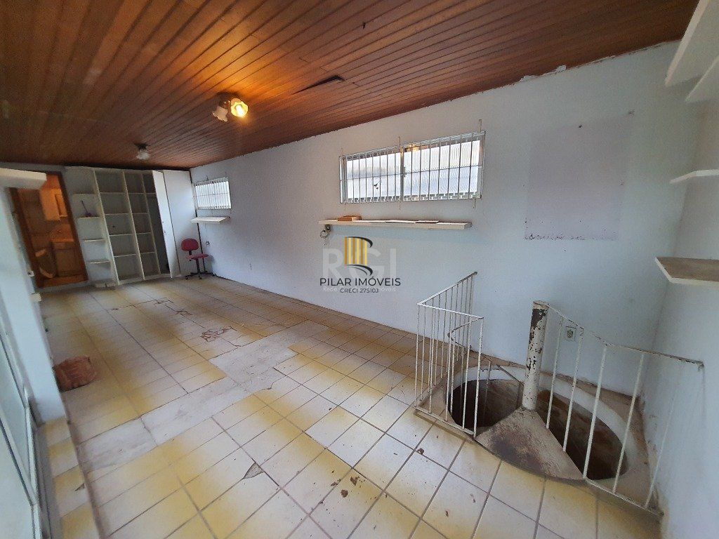 Casa para Venda - 300m², 3 dormitórios, sendo 3 suites, 5 vagas - Santana