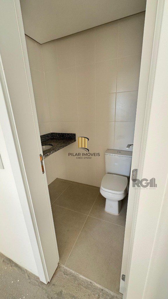 APARTAMENTO COBERTURA - 2 DORMS - 2 VAGAS - 166,21 m² - TRISTEZA