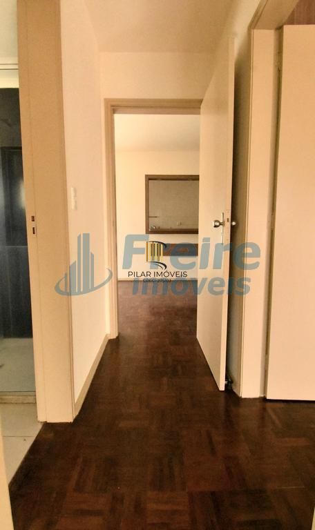 Apartamento no bairro Menino Deus, 2 dorm. e 1 garagem