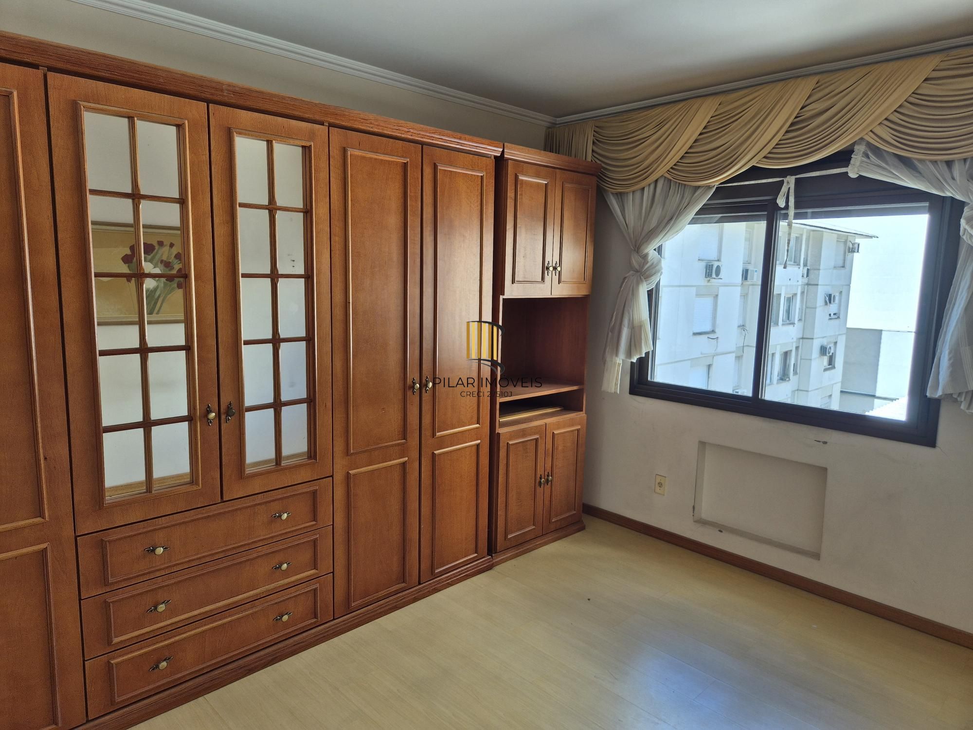 2D com suíte, churrasqueira e vaga