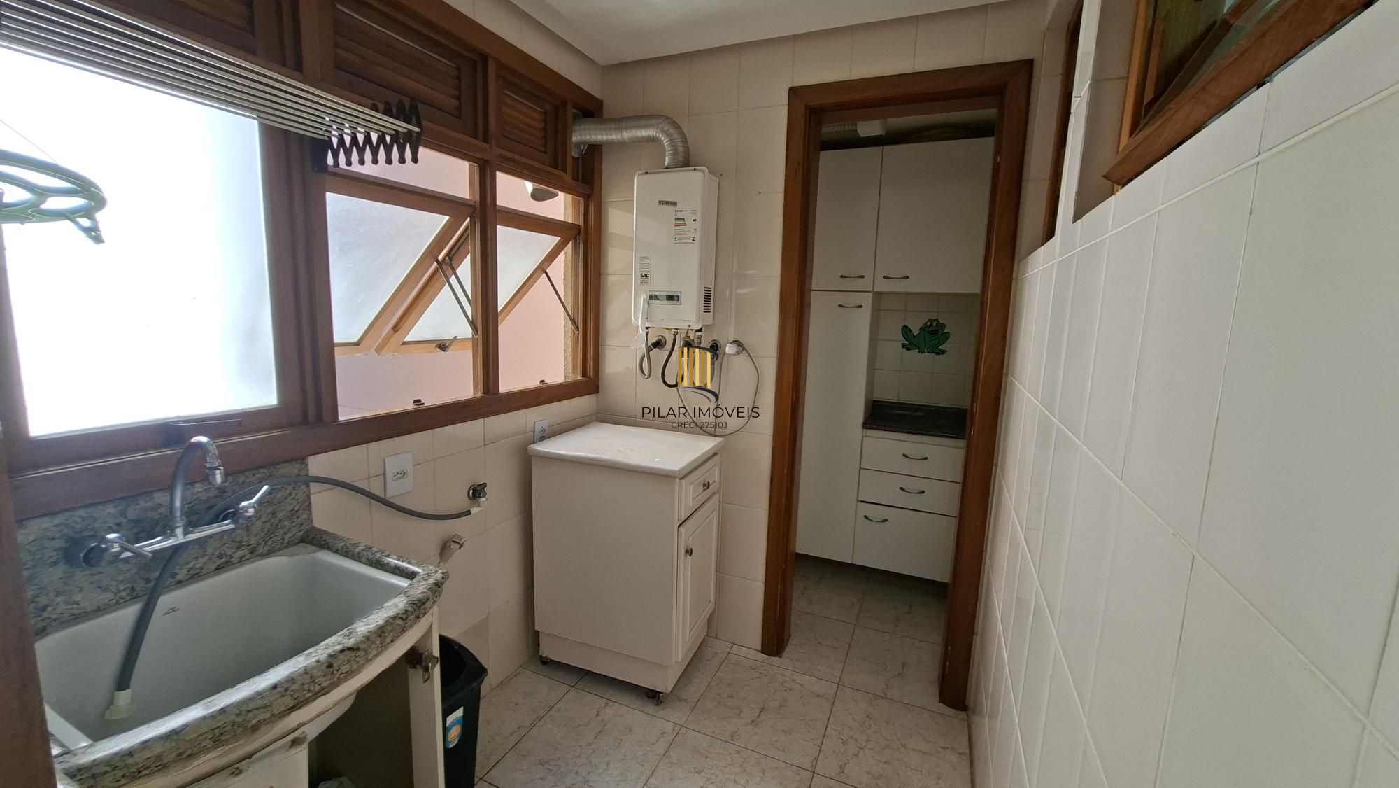 Apartamento 108,72 m² privativos,2 dormitórios, 1 suite, sacada,  garden e churrasqueira, 1 vaga coberta.
