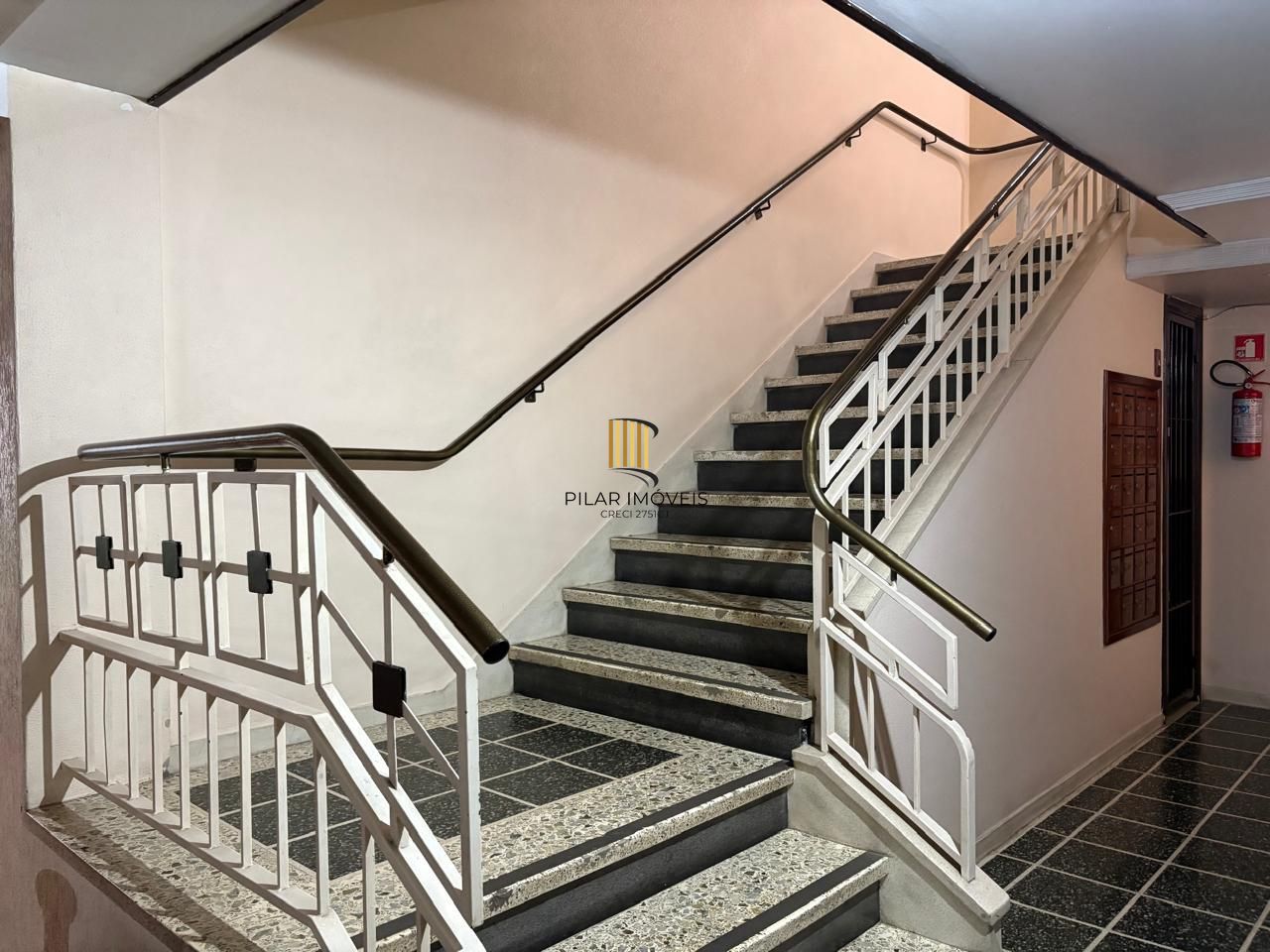 Apartamento amplo no bairro Menino Deus 60,68m², 2 dormitórios