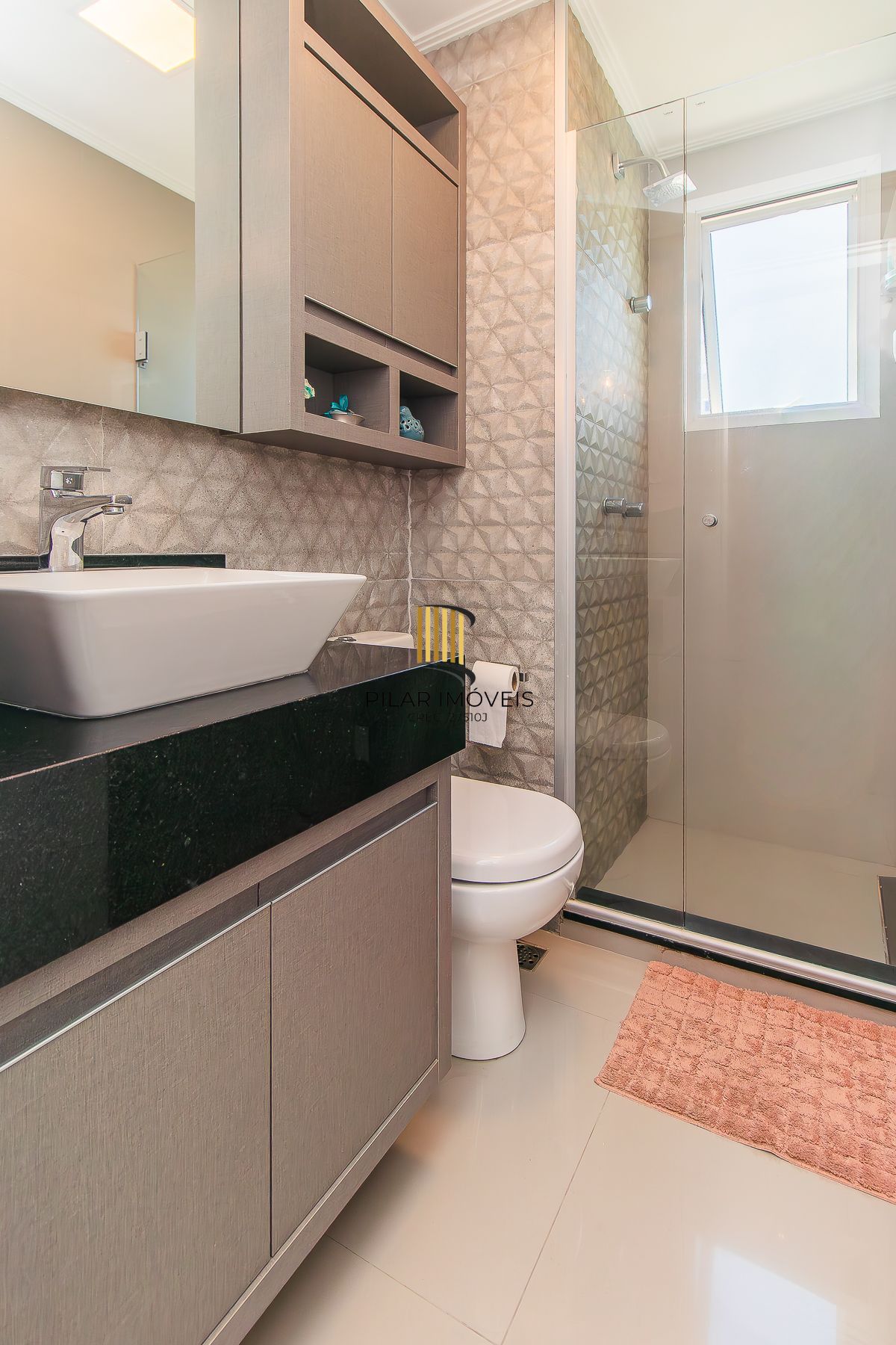 Apartamento 2 dorms, 1  suite e 1 vaga.