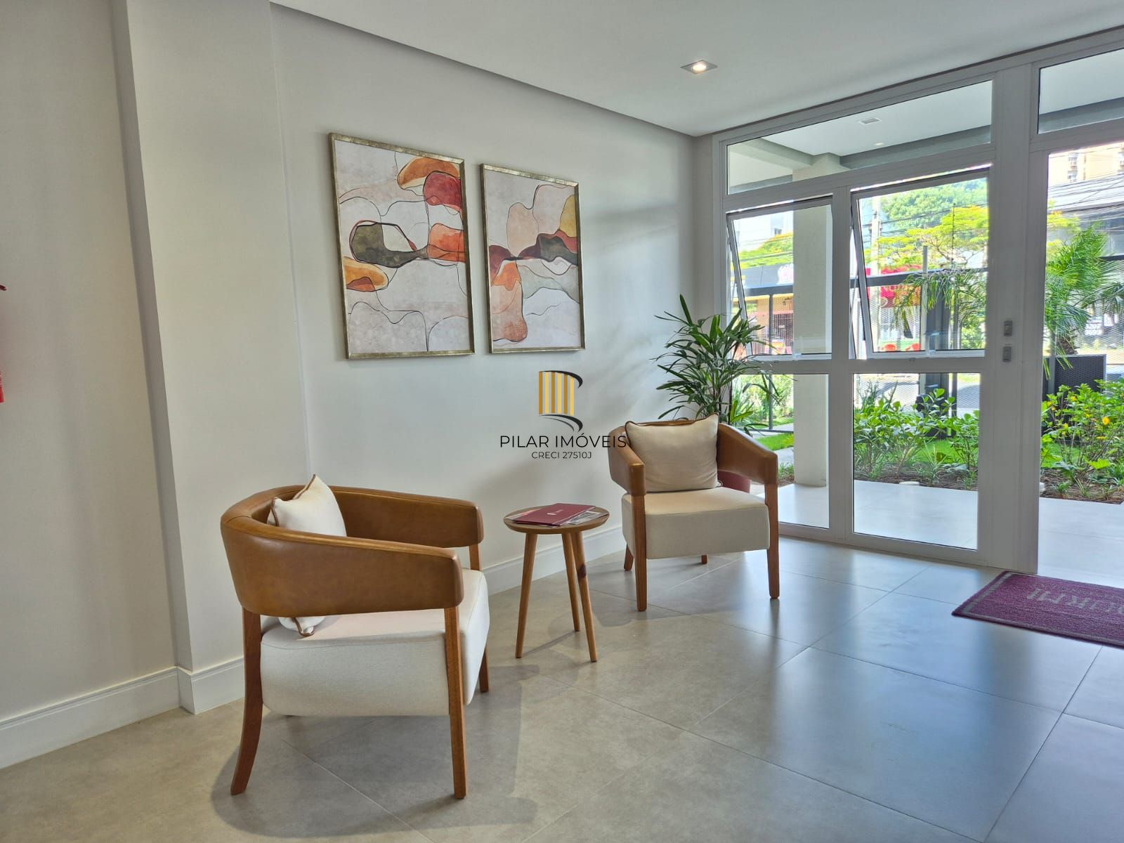 Apartamento 2 Dormitórios com Vaga de Garagem | Pronto para Morar!