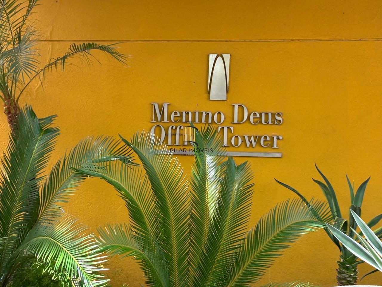 Ótima sala de 24,88 metros quadrados no Menino Deus - Pilar Imóveis