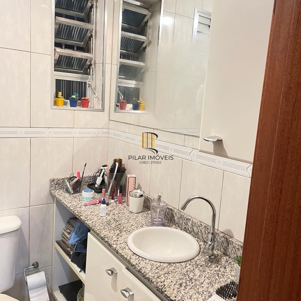 Apartamento dois dormitórios, com duas vagas escrituras ( tipo Box)