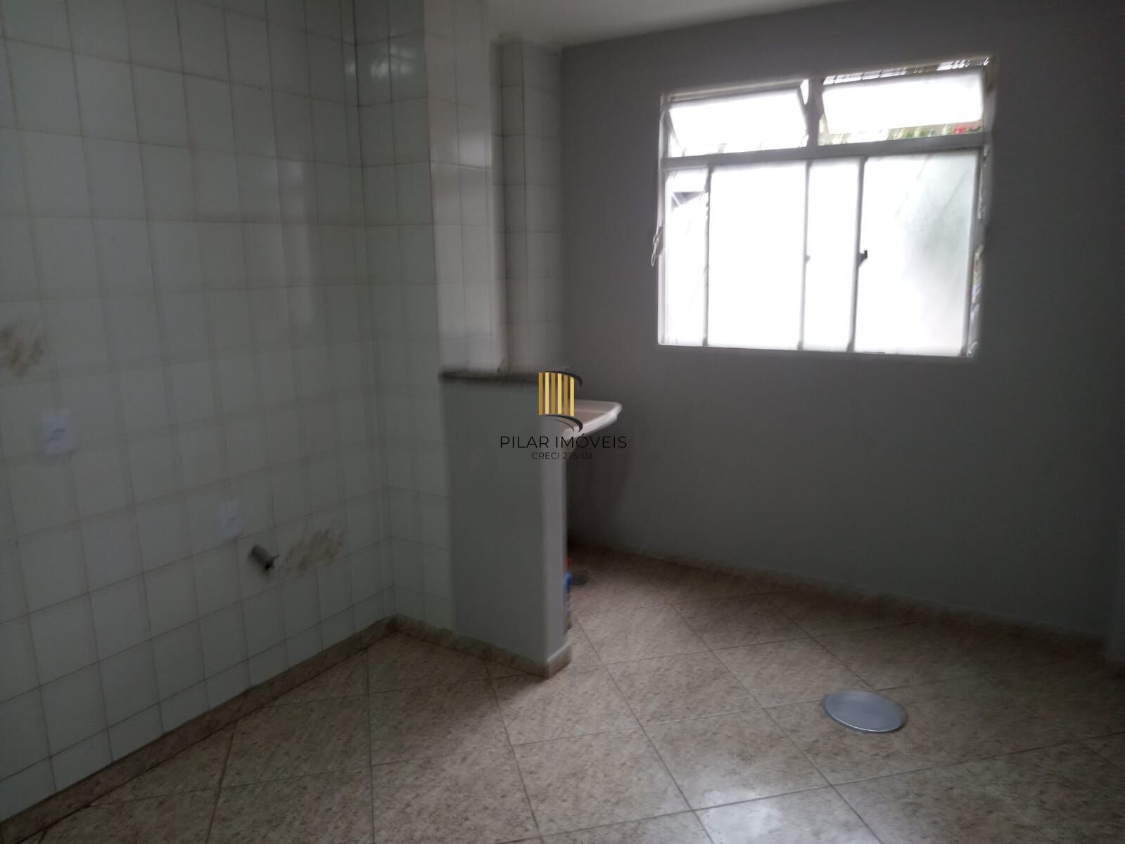 Apartamento dois dormitórios, reformado