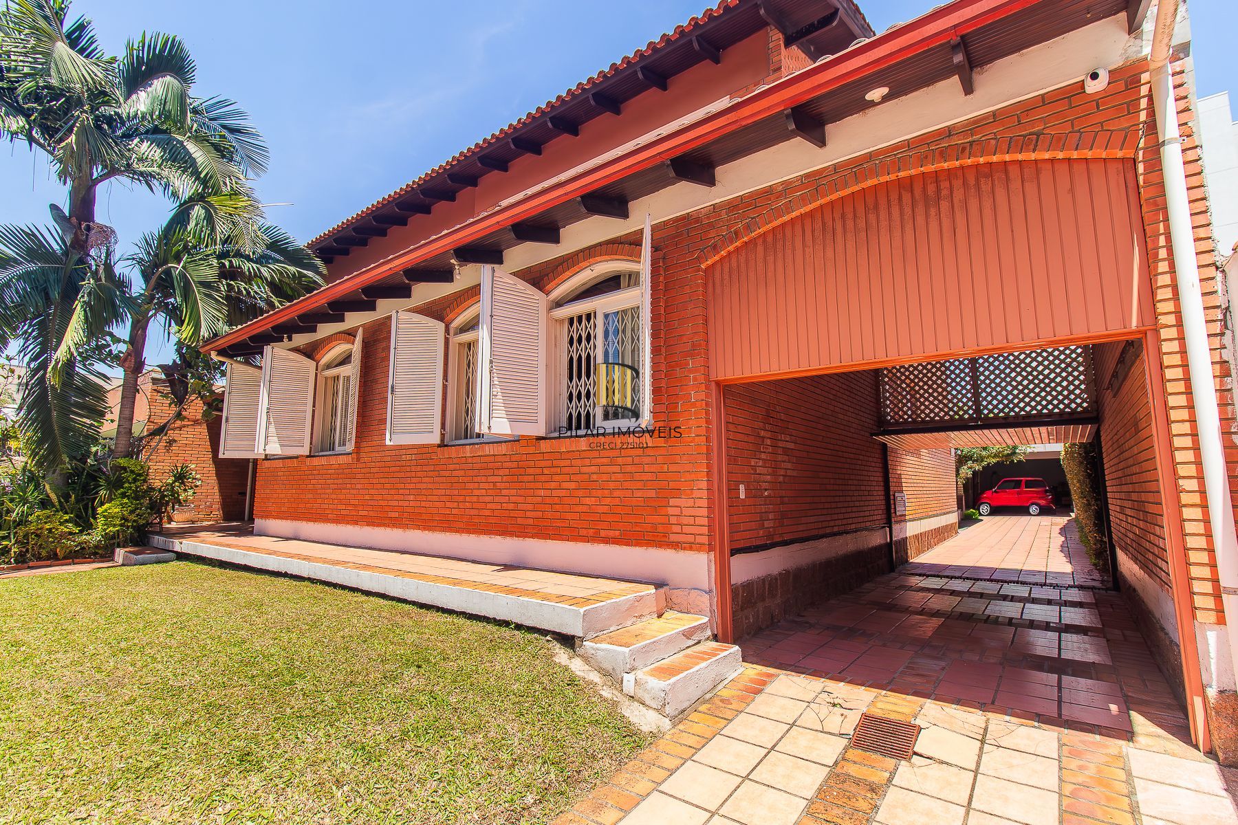 Casa com 5 dormitórios e muito mais