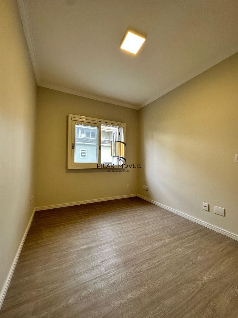 CASA EM CONDOMINIO - 3 dorms. - 2 vagas - 161,06 m² -  SARANDI