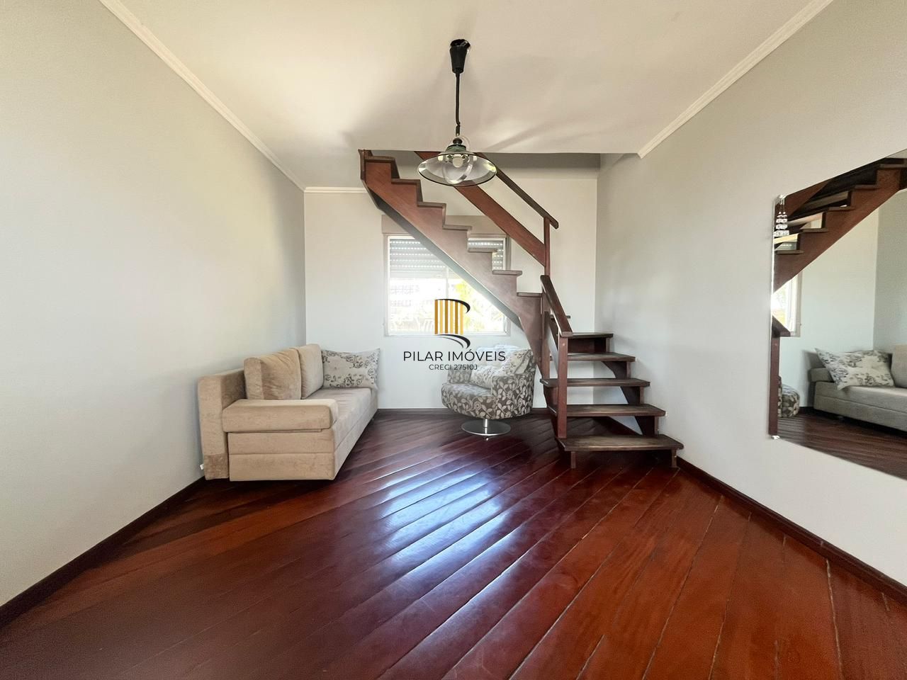 2 Casas independentes em terreno de 480m.