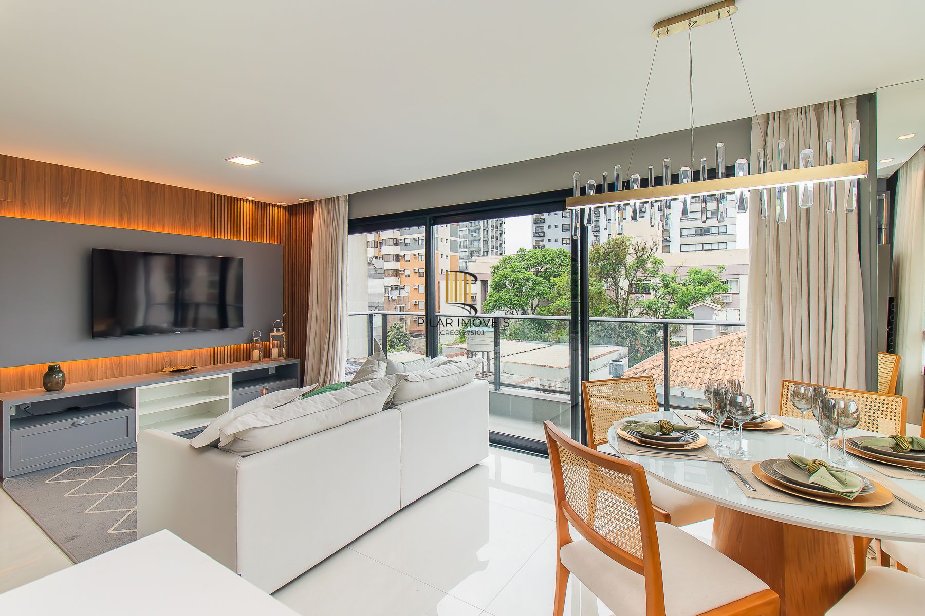 APARTAMENTO 3 dorm (1 suíte) 1 vaga dupla - 102,73m² - MENINO DEUS