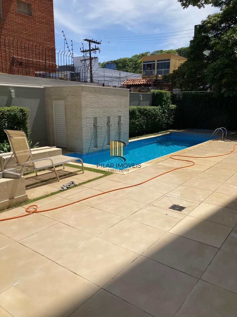 Apartamento 2 dormitórios com suíte e vaga coberta escriturada