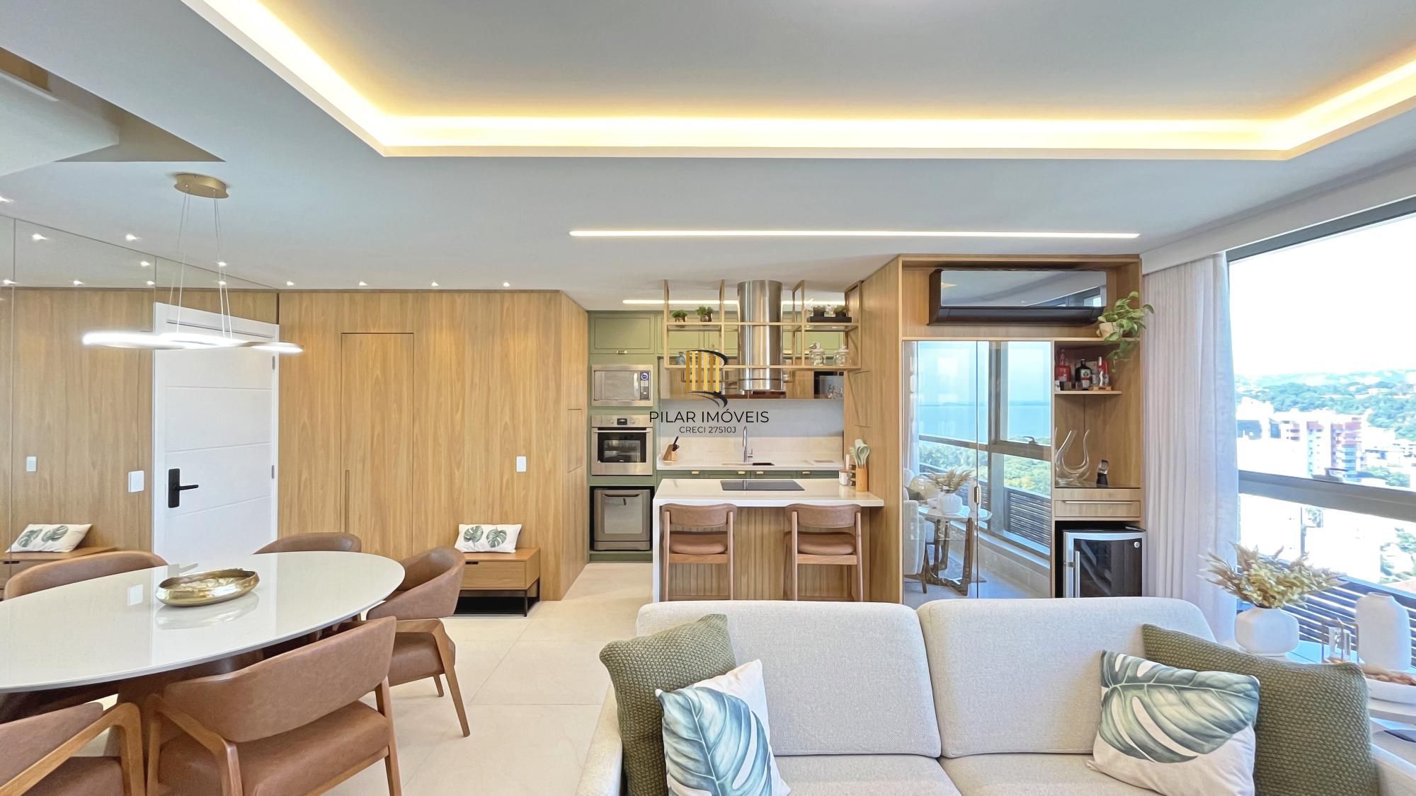 Duplex, mobiliado, andar alto de 2 dormitórios; 2 vagas