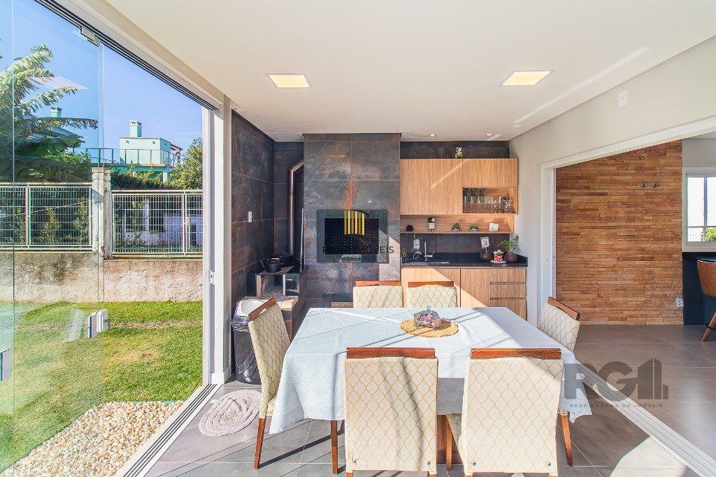 Casa Condominio para Venda - 170m², 3 dormitórios, sendo 1 suites, 1 vaga - São Lucas