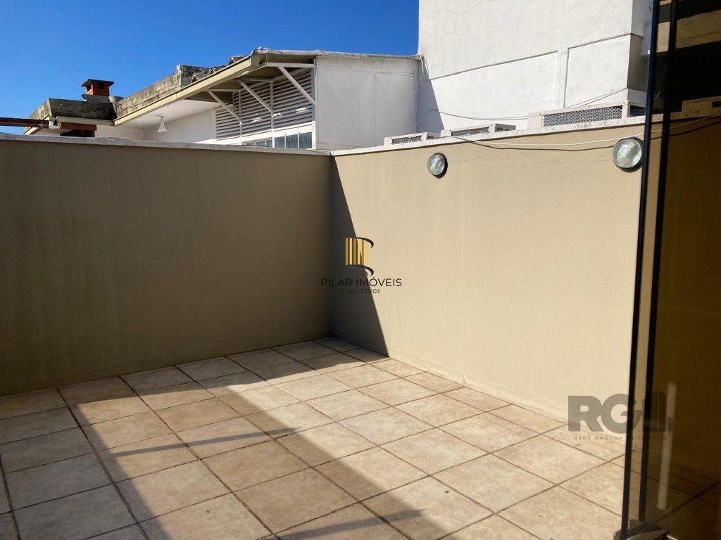 APARTAMENTO DE COBERTURA - 2 dorms. - 1 vaga - 118,02 m² - MENINO DEUS