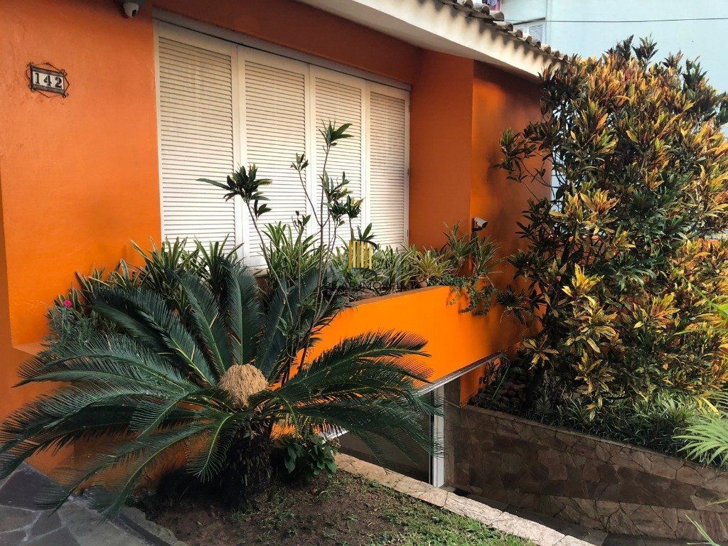 casa - 3 dorm - 4 vagas - 240,00 m² - Glória