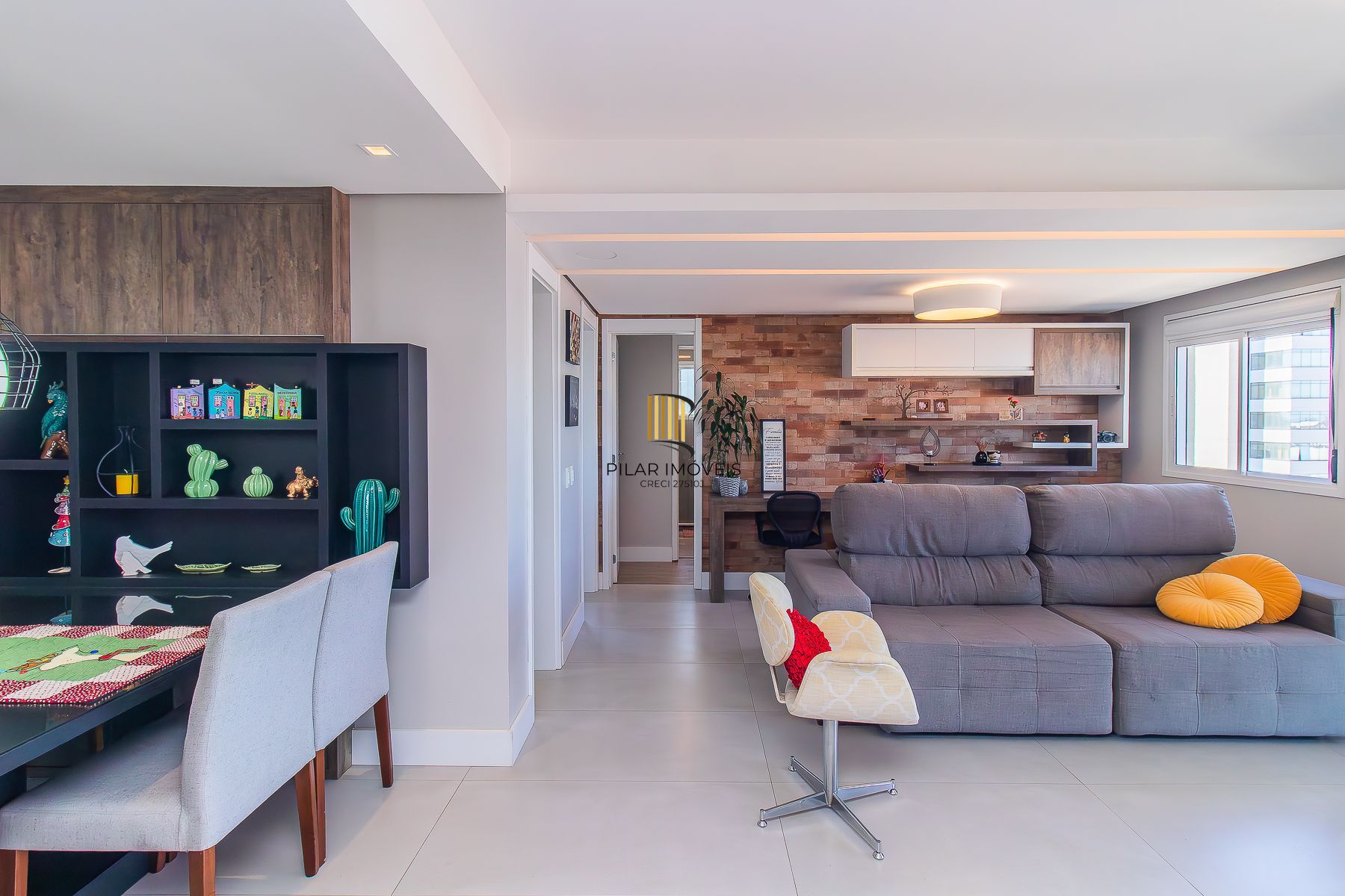 Apartamento 2 dorms, 1  suite e 1 vaga.