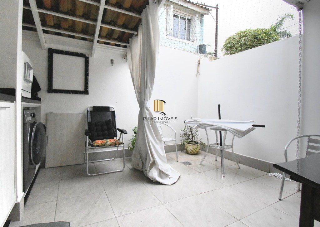 Casa Condominio para Venda - 70m², 2 dormitórios, sendo 1 suites, 2 vagas - Cavalhada