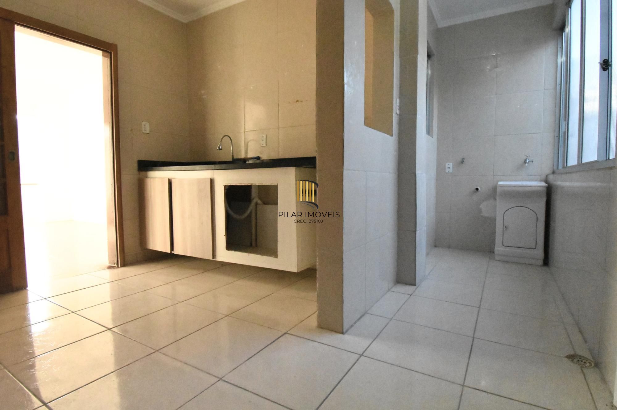 Apartamento de 4dormitórios, sendo uma suite churrasqueira e sacada 85m2 bairro Menino Deus.