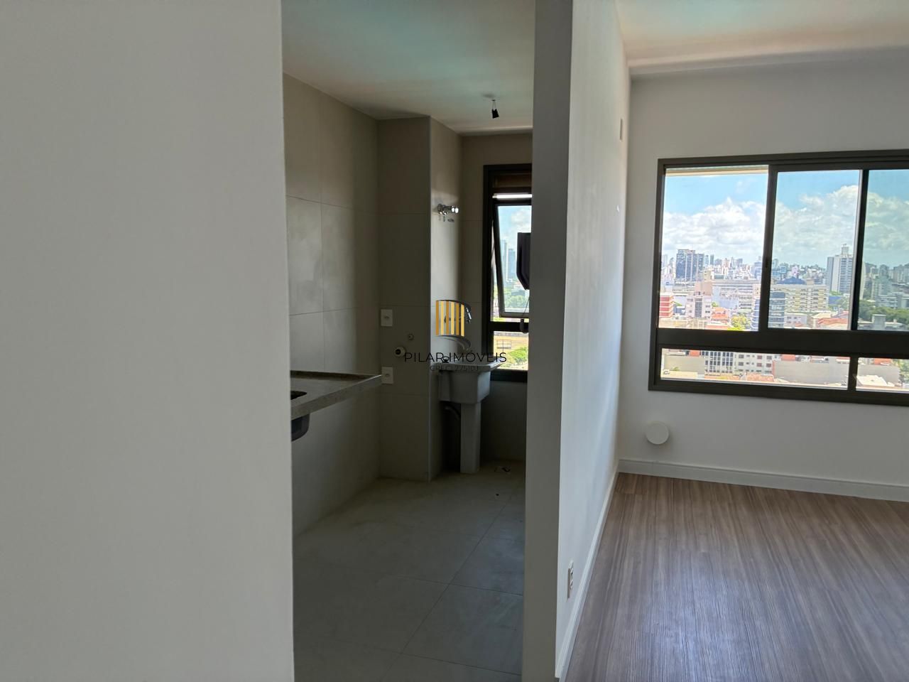 Lindo imóvel 2 dormitórios, 1 suíte, 64 m2, vaga de garagem no bairro Praia de Belas