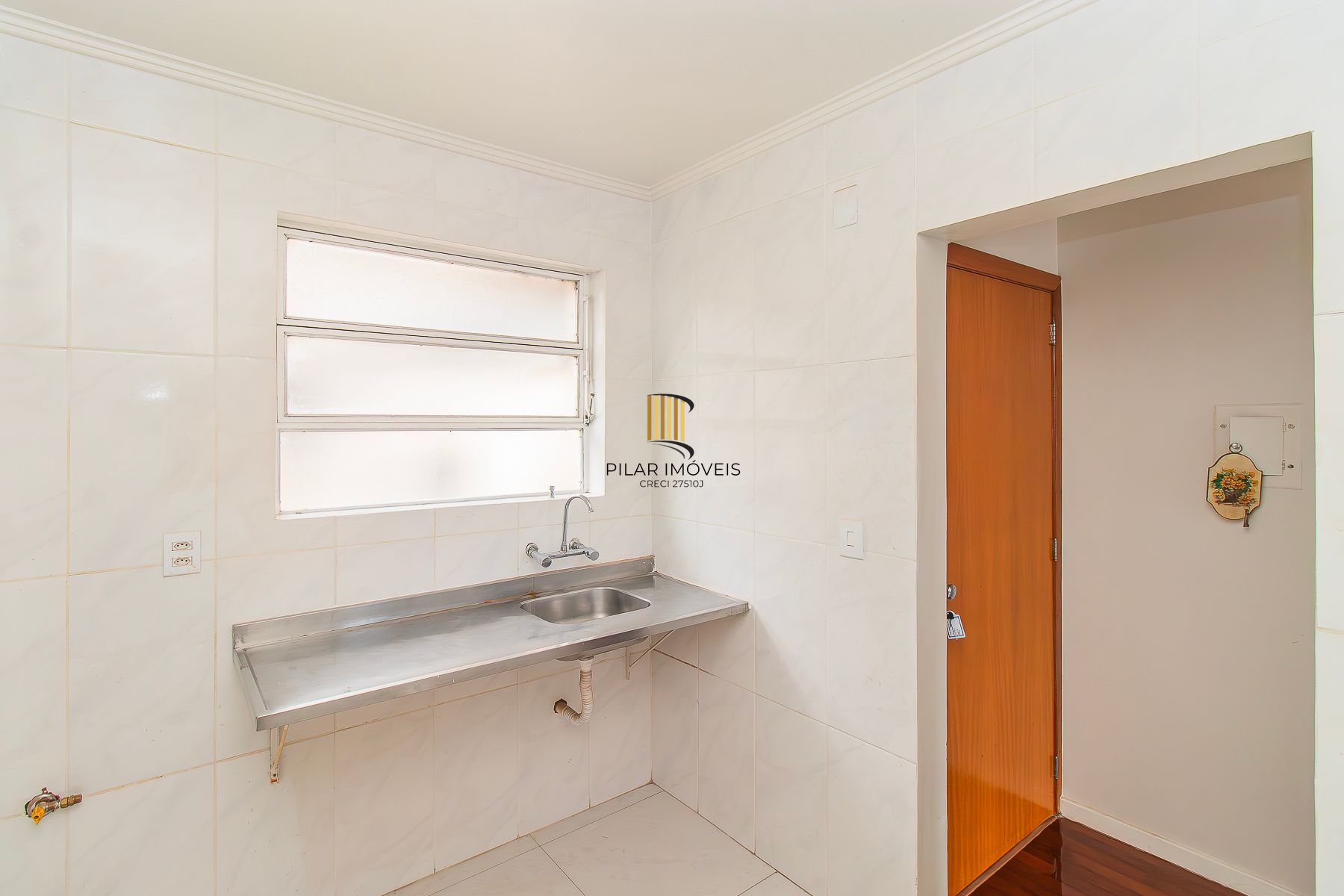 Apartamento para Venda - 92.44m², 3 dormitórios, sendo 1 suites, 1 vaga - Menino Deus