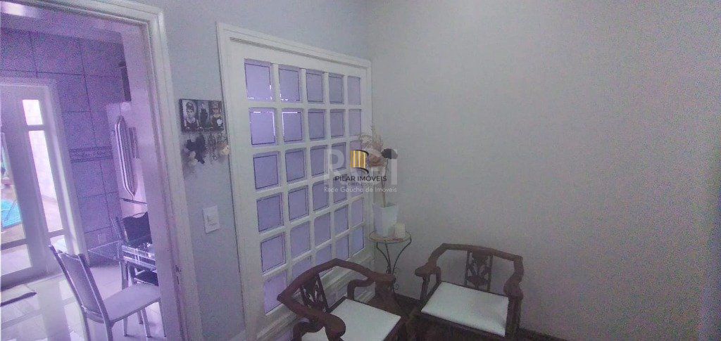 Casa para Venda - 243m², 2 dormitórios, sendo 1 suites, 3 vagas - Glória
