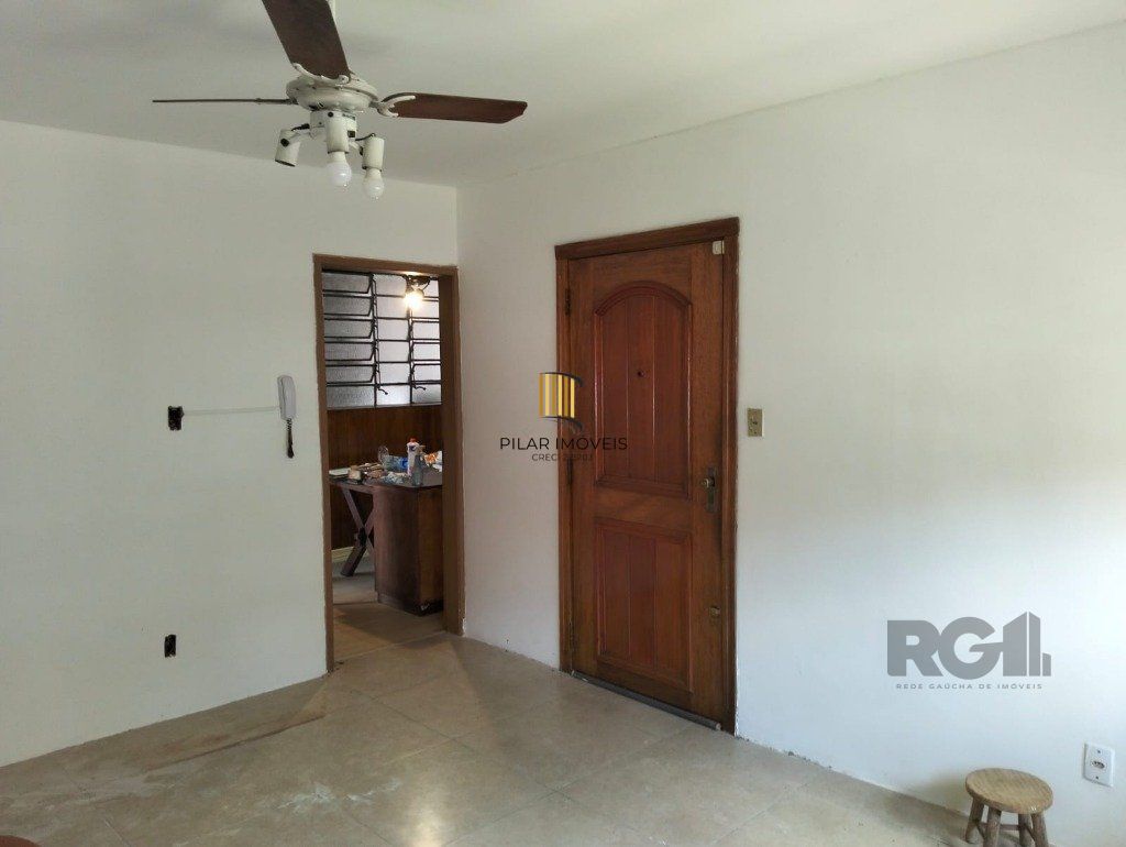 Apartamento 3 Dormitórios , dependência de empregada e vaga de garagem.