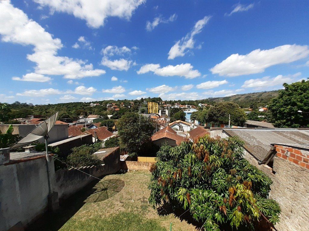 Casa para Venda - 185m², 4 dormitórios, sendo 1 suites, 2 vagas - Jardim Sabará