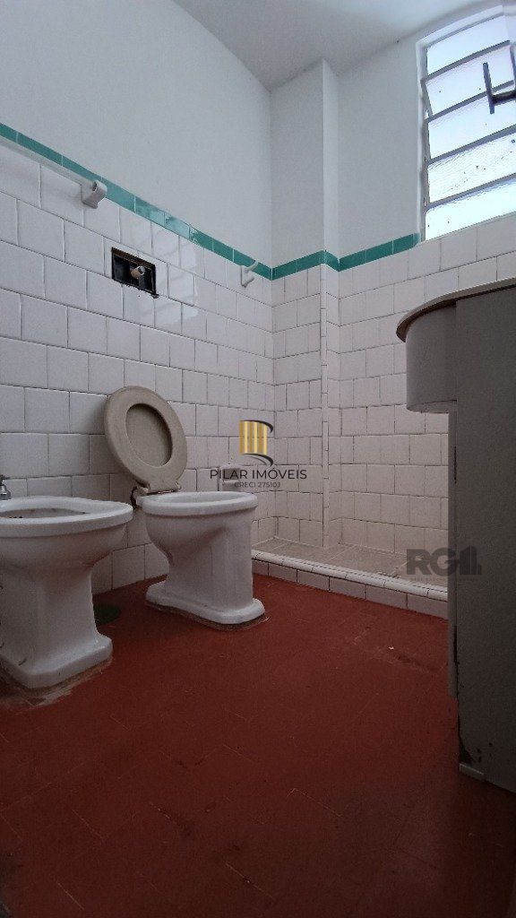 Apartamento de 2 dormitórios, 62m², térreo, frente leste/norte - BAIRRO AUXILIADORA