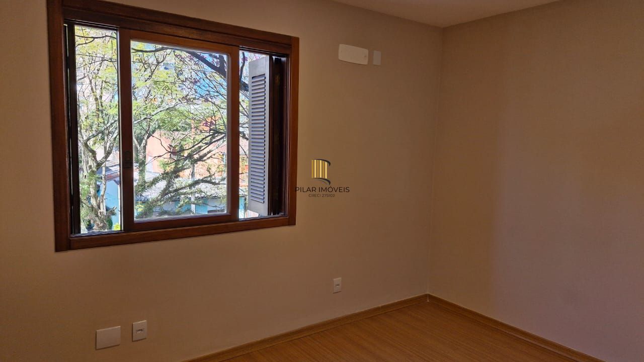 Apartamento todo reformado pronto para morar no Menino Deus