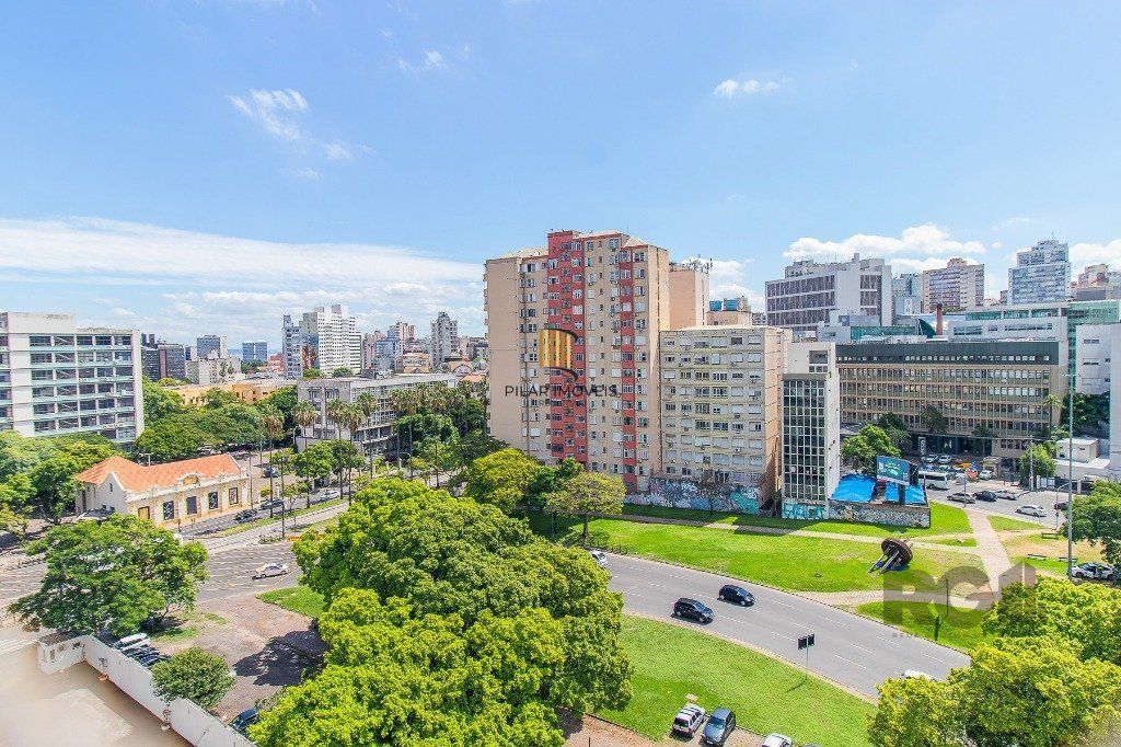 APARTAMENTO 2 DOMITÓRIOS NO BOM FIM, GARAGEM ELEVADOR PROXIMO A UFRGS PORTO ALEGRE