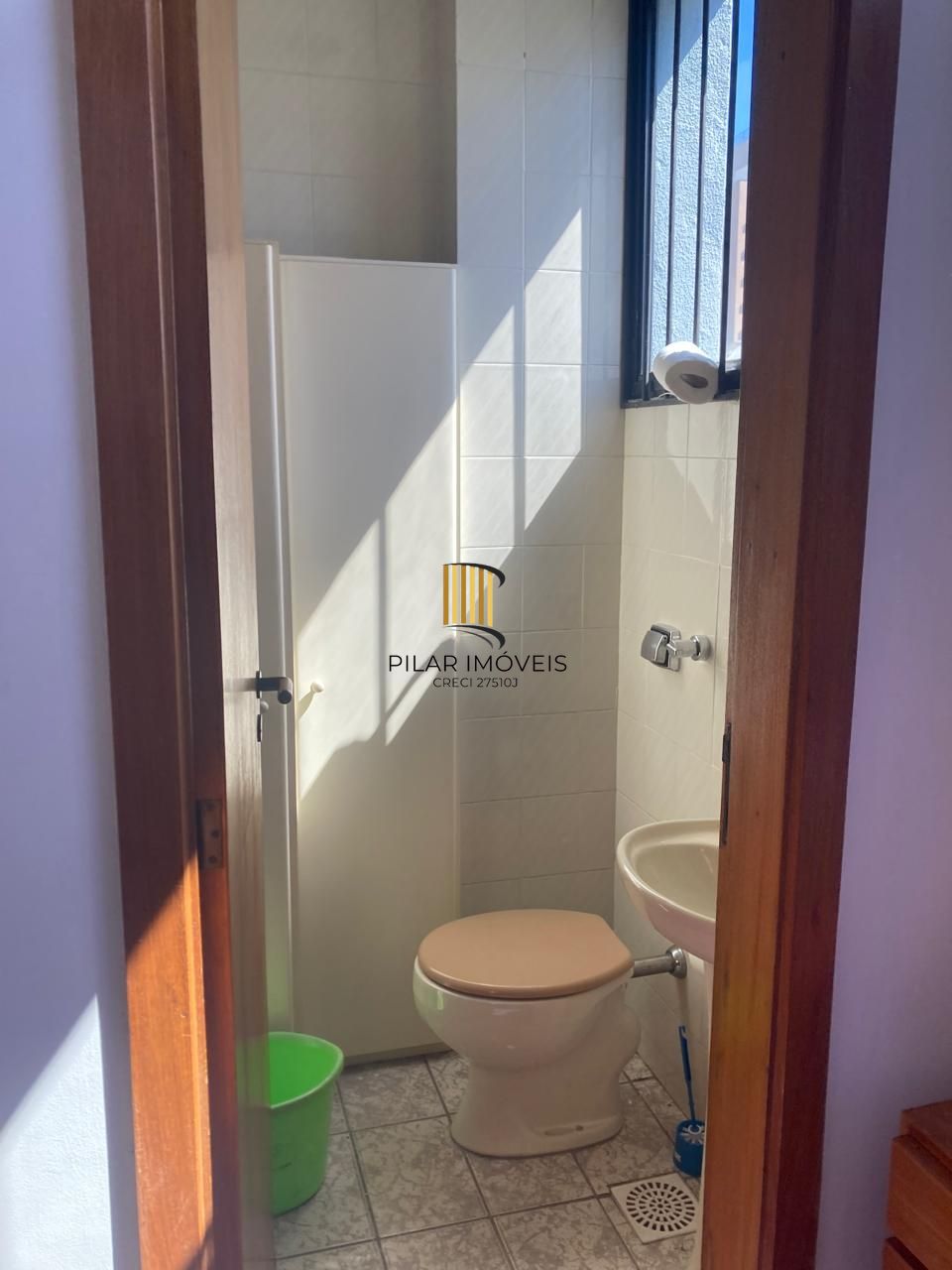 Conjunto de Salas na Rua Érico Veríssimo