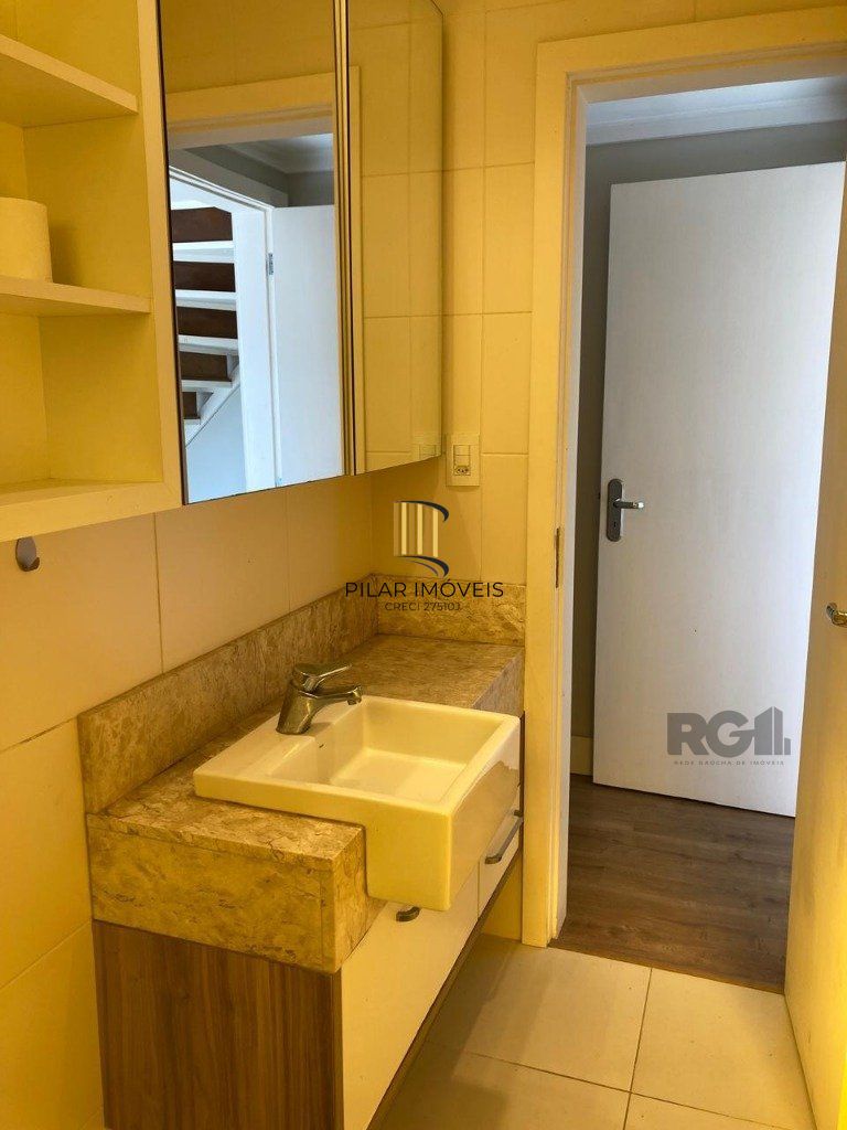 APARTAMENTO DE COBERTURA - 2 dorms. - 1 vaga - 118,02 m² - MENINO DEUS