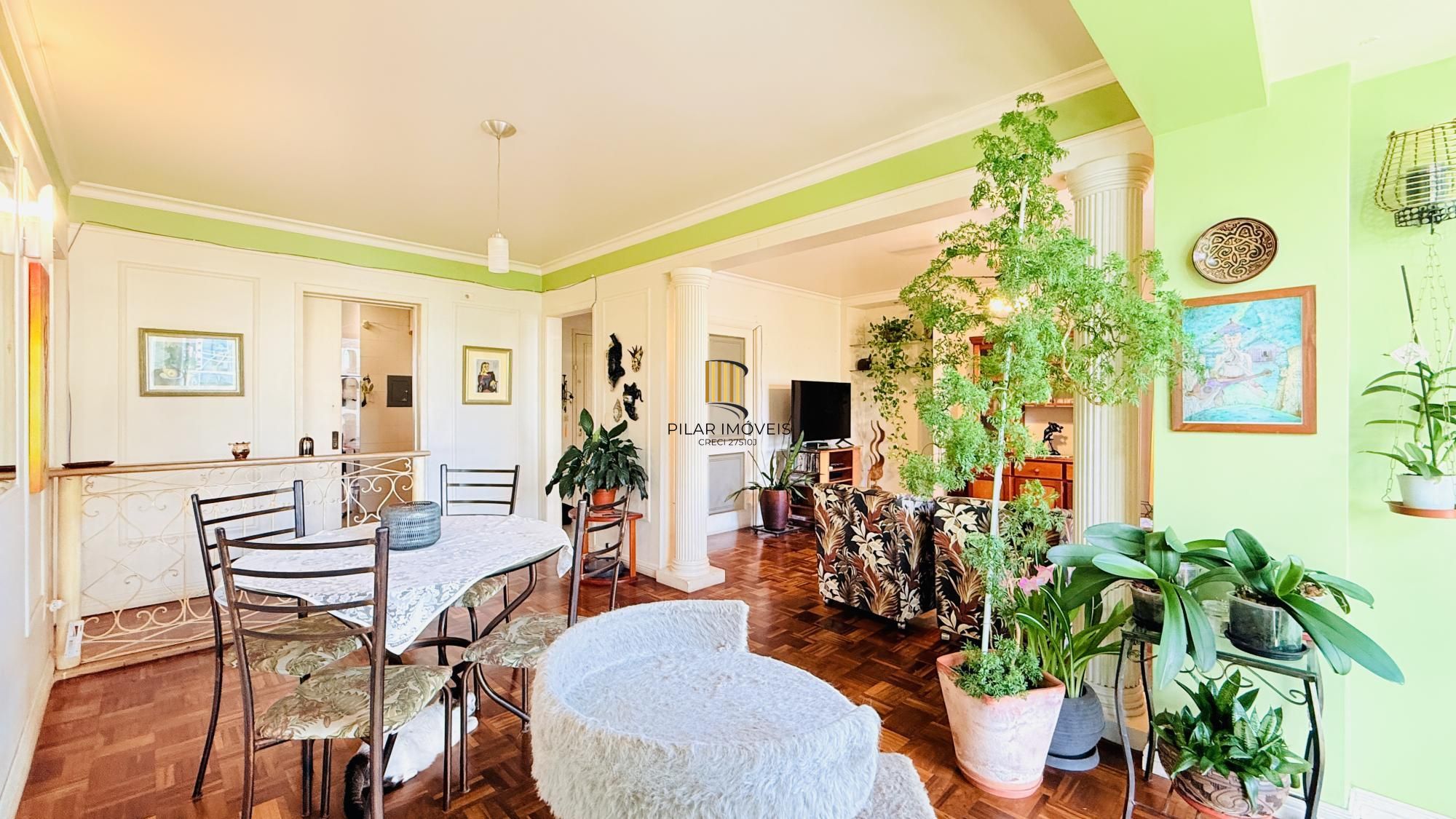 Apartamento com 3 quartos, 1 suíte,  à venda na Avenida Doutor Nilo Peçanha, 1121, Três Figueiras, Porto Alegre