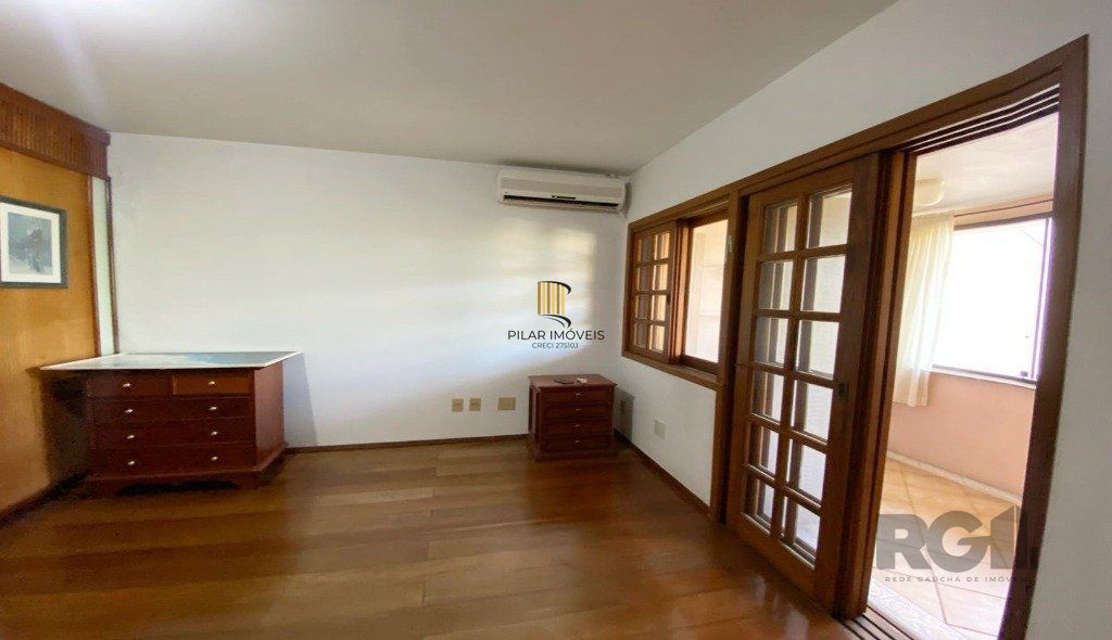 CASA - 4 dorms. -  3 vagas - 254,79 m² - SANTA TEREZA