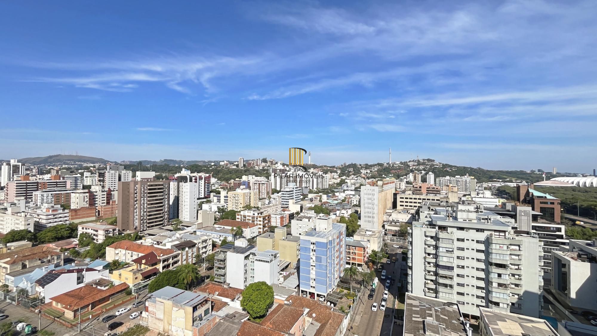 Duplex, mobiliado, andar alto de 2 dormitórios; 2 vagas