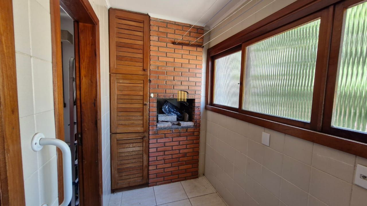 Apartamento na Av. Getulio Vargas com 3 dormitórios sendo uma suíte, 1 garagem