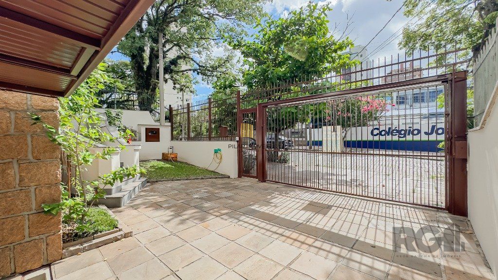Casa com 3 Quartos e 2 vagas à venda, 344 m² por R$ 2.800.000,00