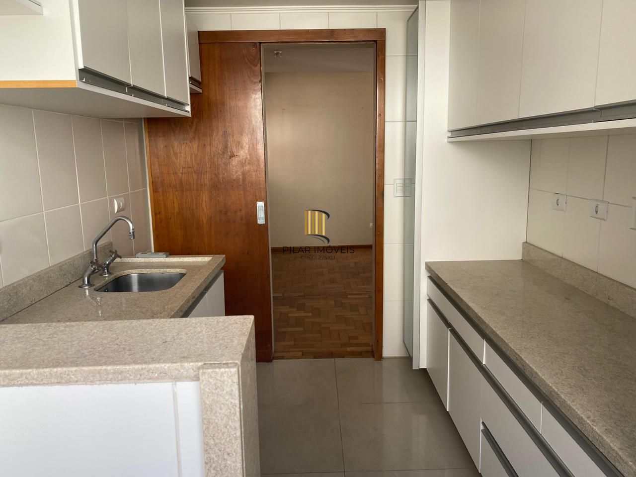 Apto 03 dormitórios, Botafogo, 831 esquina de Getulio Vargas