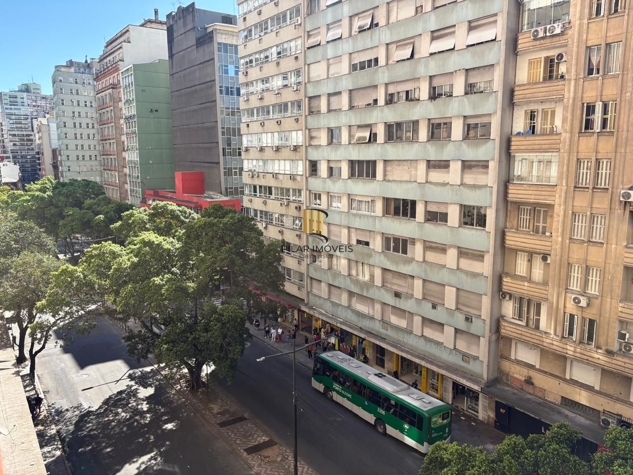 Sala comercial 822,66m² no centro de Porto Alegre