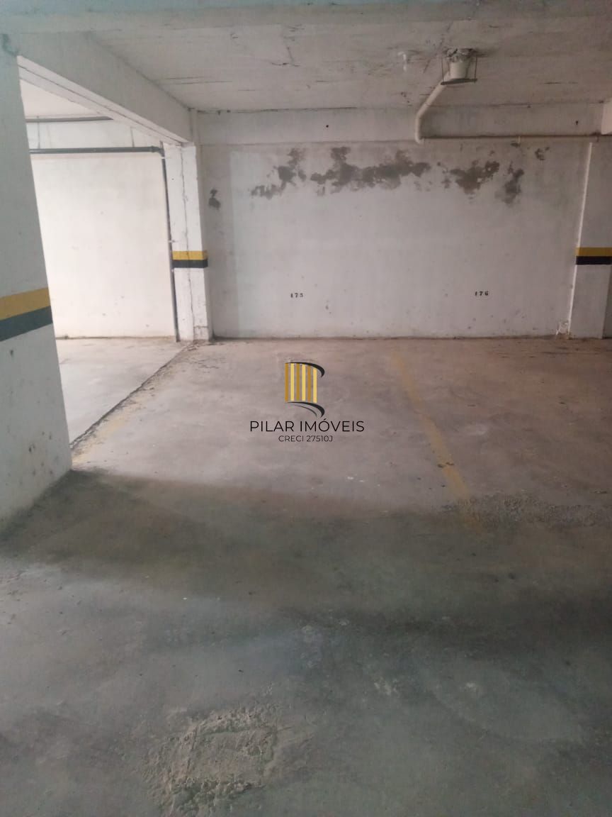 Apartamento dois dormitórios com vaga para um carro escriturada e coberta