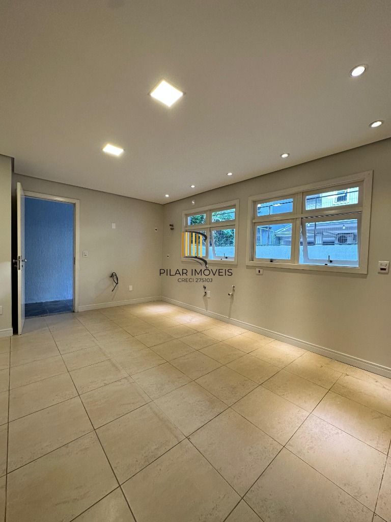 CASA EM CONDOMINIO - 3 dorms. - 2 vagas - 161,06 m² -  SARANDI